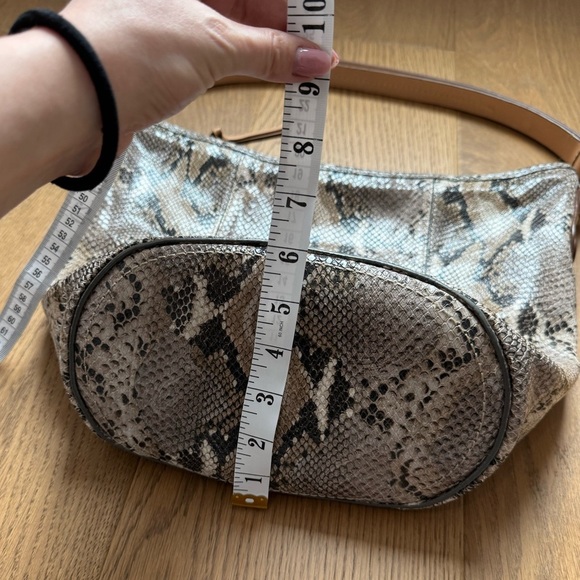Cole Haan Snakeskin Patterned Women's Leather Bucket Bag - EUC - Picture 10 of 10